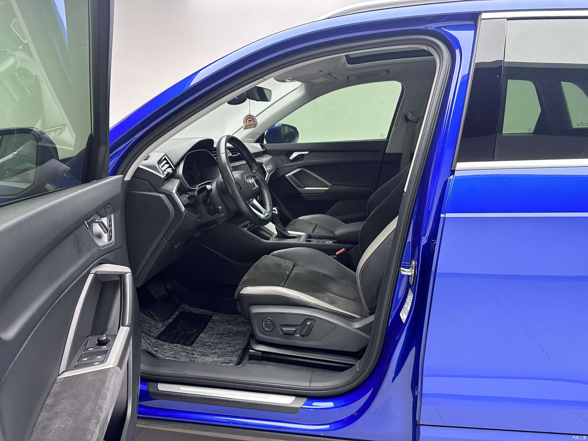 Audi Q3, 2020 11
