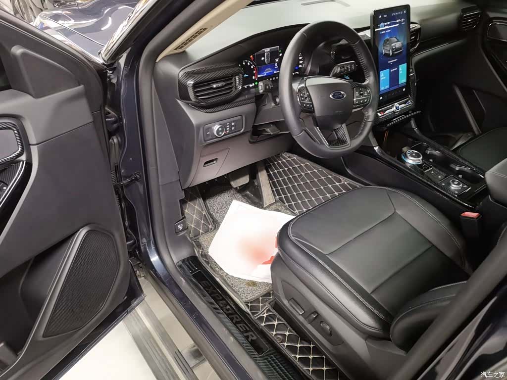 Ford Explorer, 2021 12