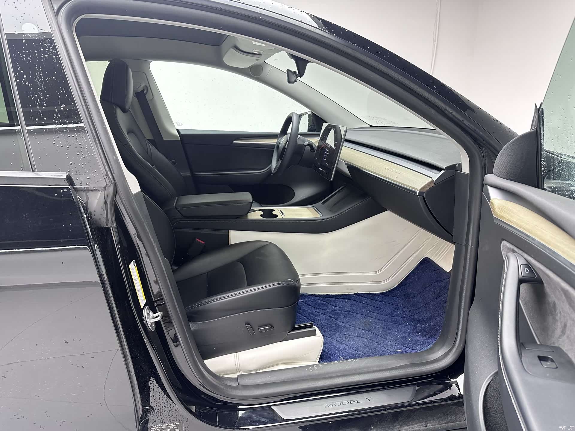 Tesla Model Y, 2022 17