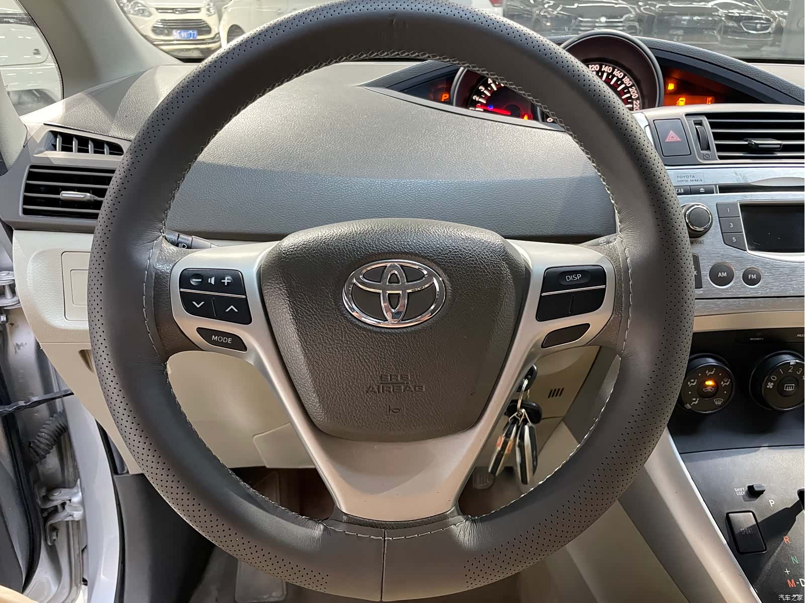 Toyota 180E, 2015 все фото