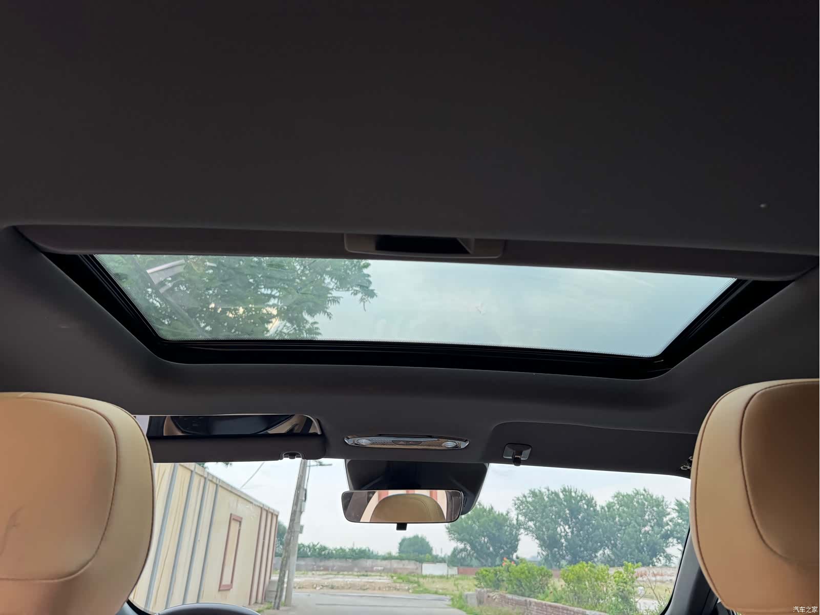Geely Galaxy L6, 2023 12