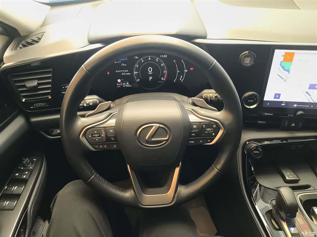 Lexus NX, 2023 10