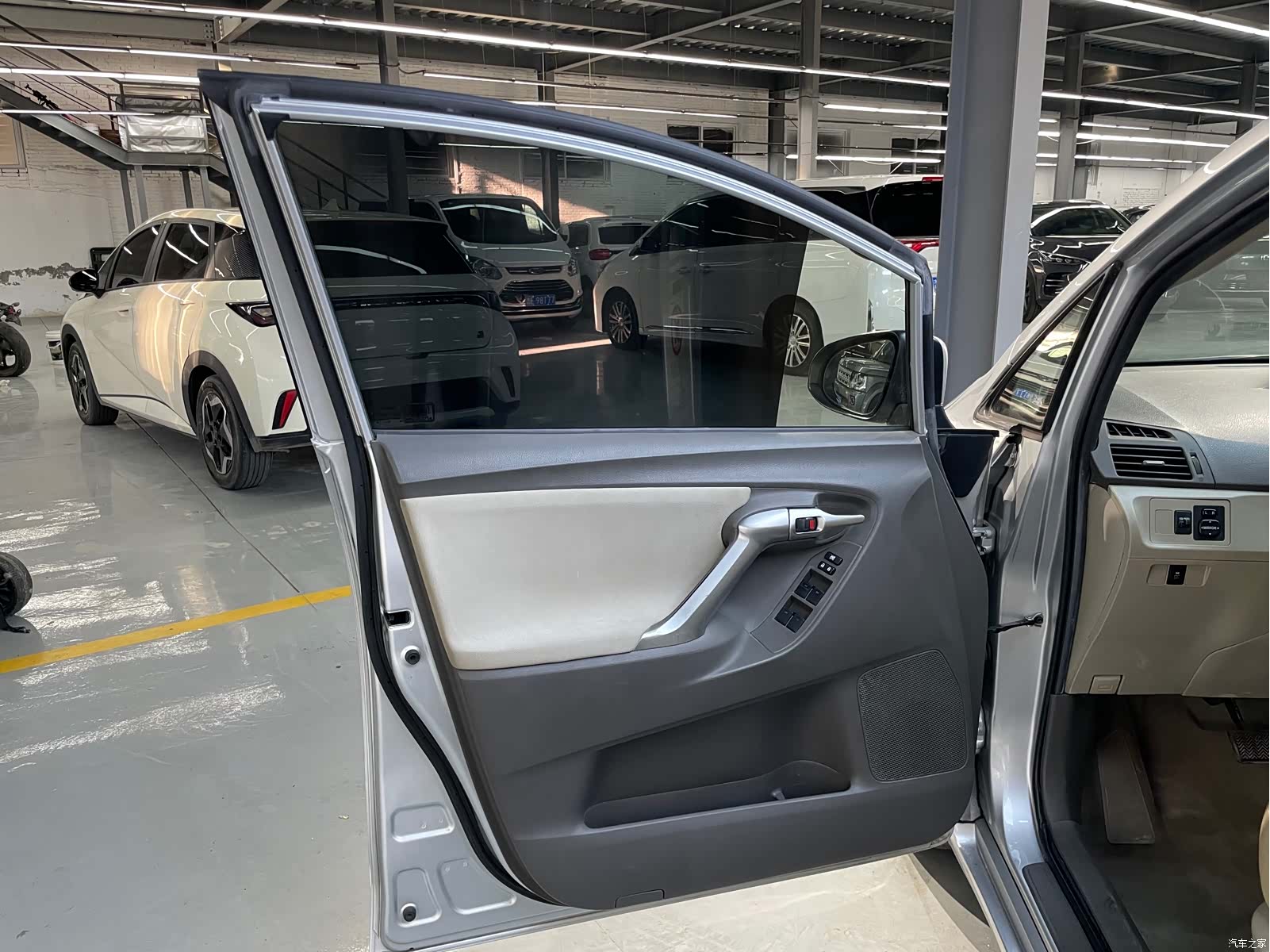Toyota 180E, 2015 7