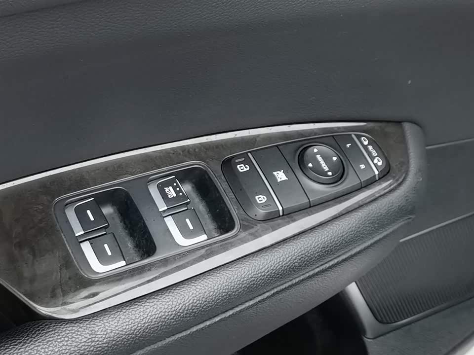 Kia K5 Kia K5