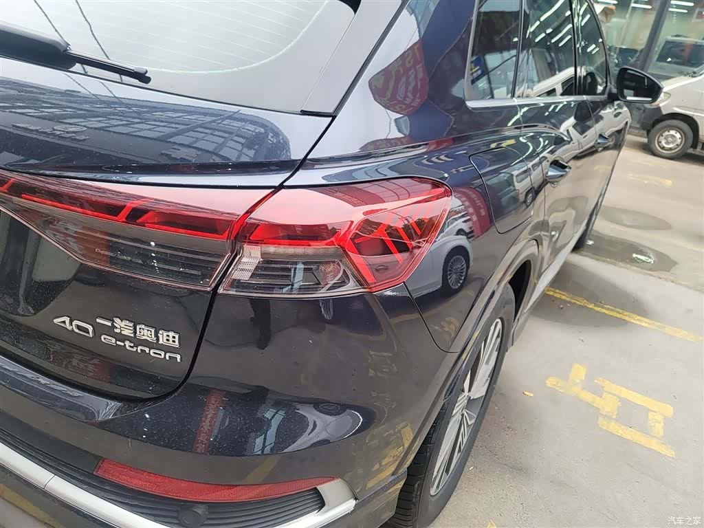 Audi Q4 e-tron, 2023 8