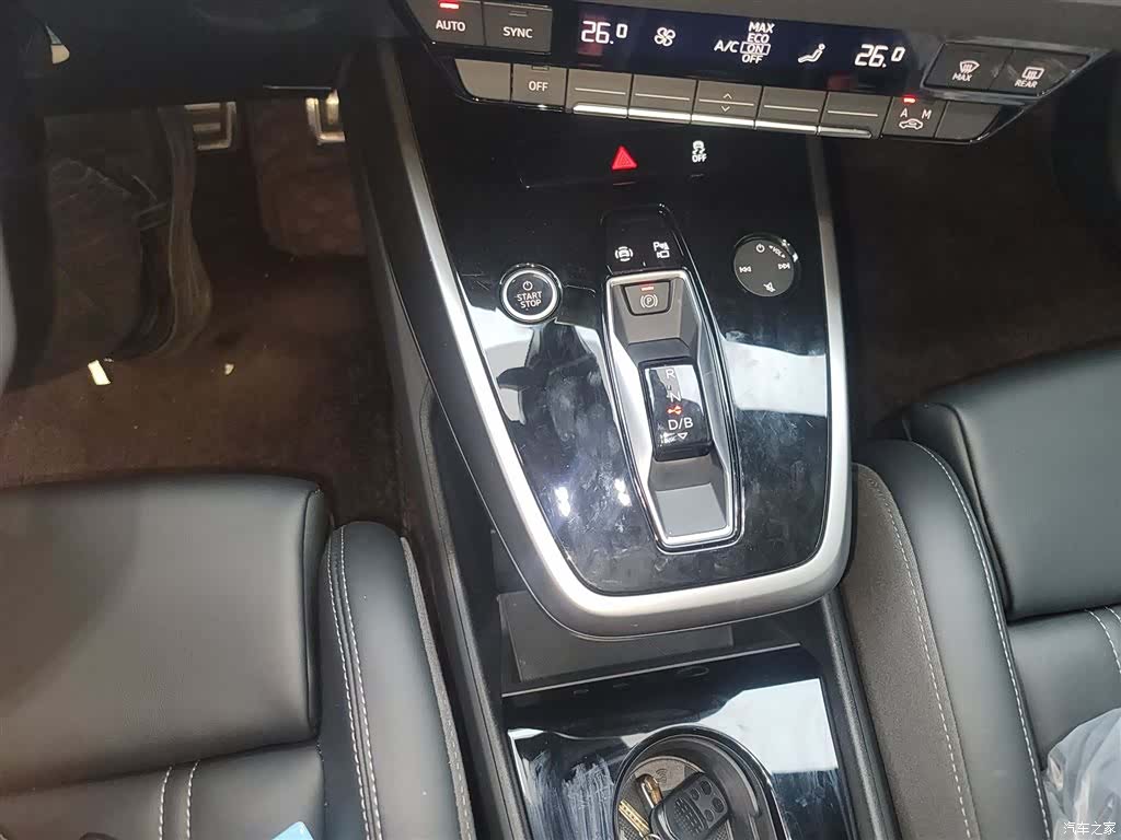 Audi Q4 e-tron, 2023 14