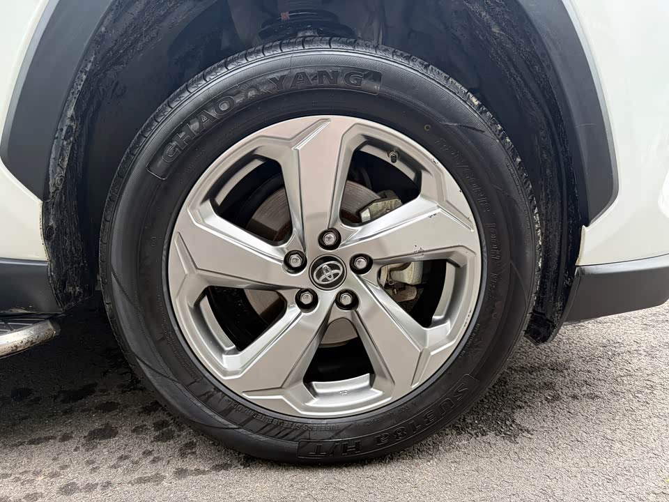 Toyota RAV4 Rongfang