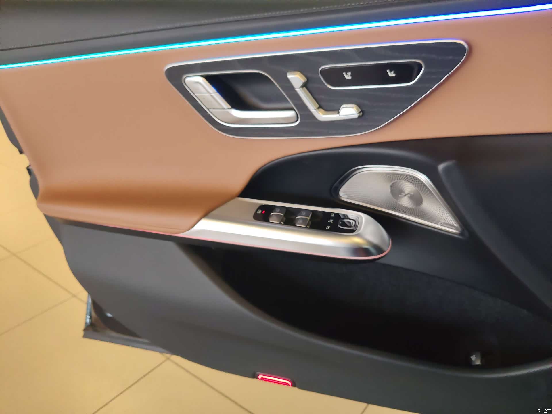 Mercedes-Benz E-Class, 2023 18