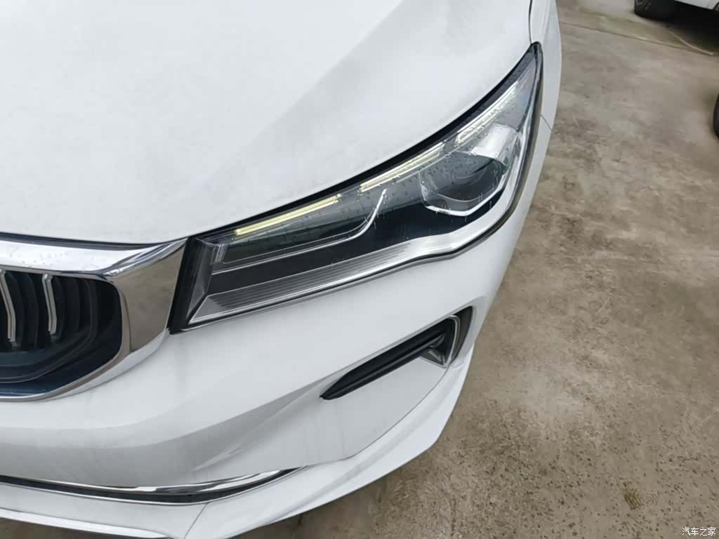 Geely Emgrand, 2022 21