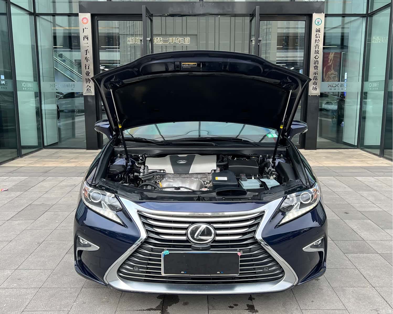 Lexus ES, 2018 16