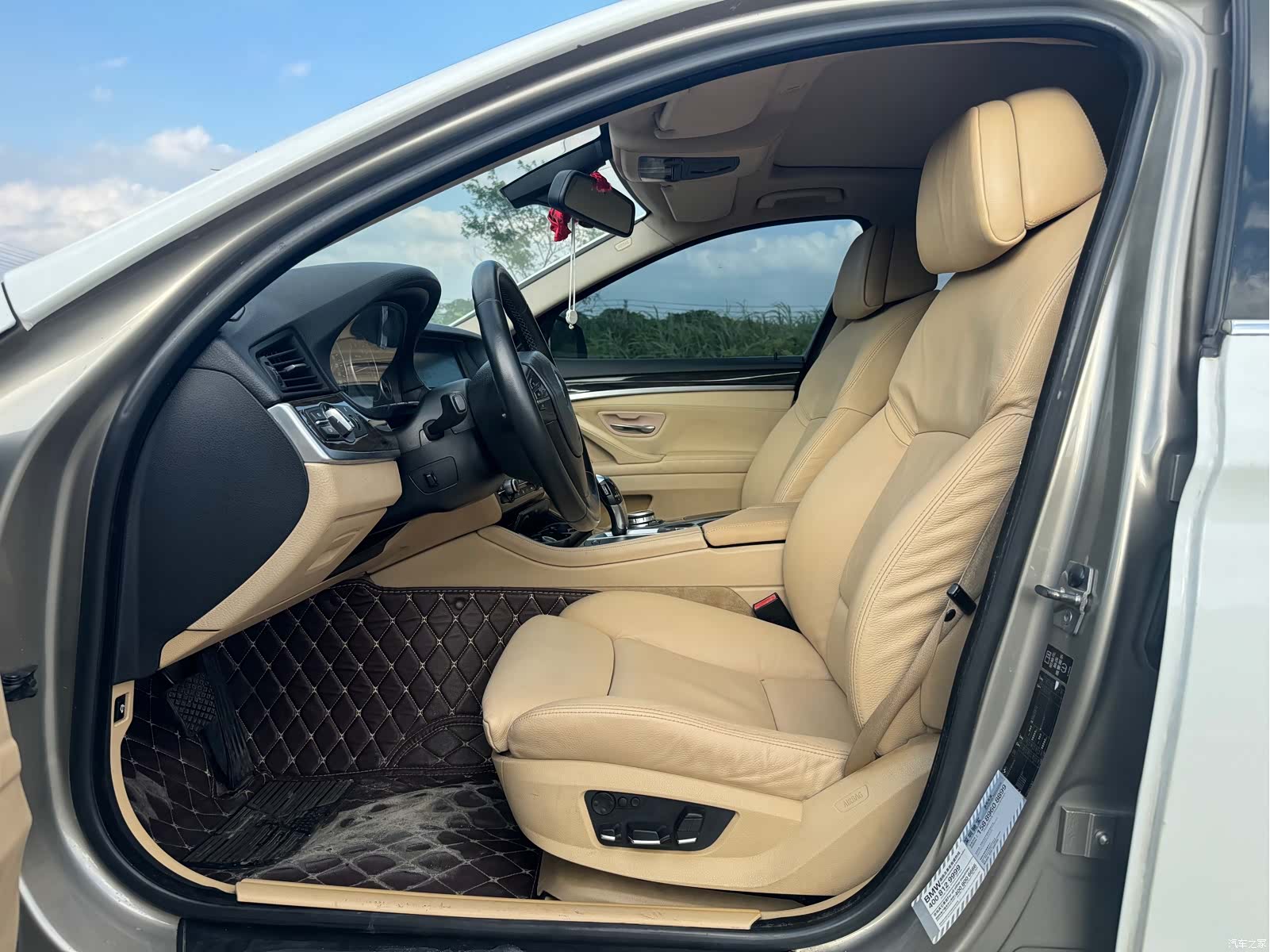 BMW 5 Series, 2011 все фото