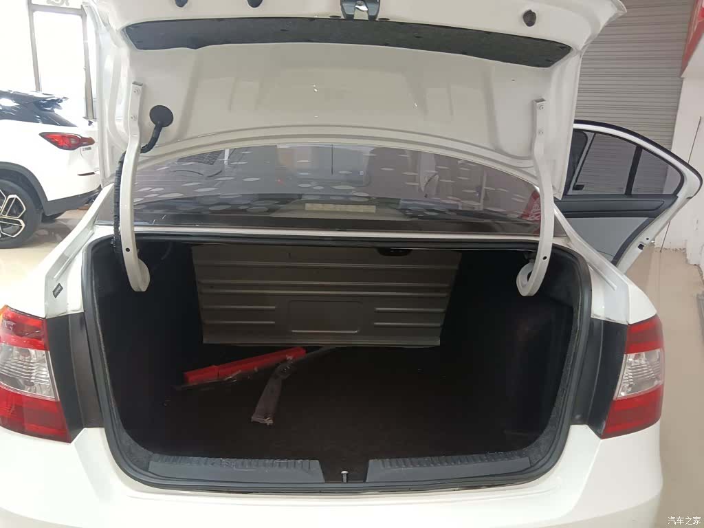 Skoda Rapid, 2016 15