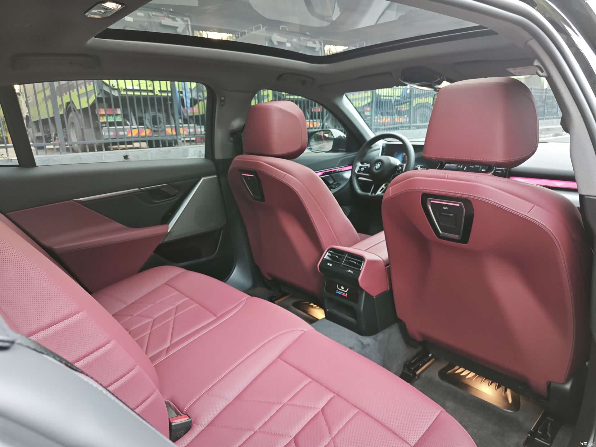 BMW 5 Series, 2025 13