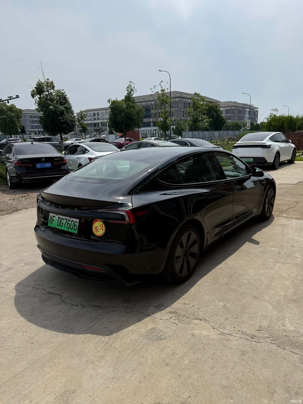 Tesla Model 3, 2025 4