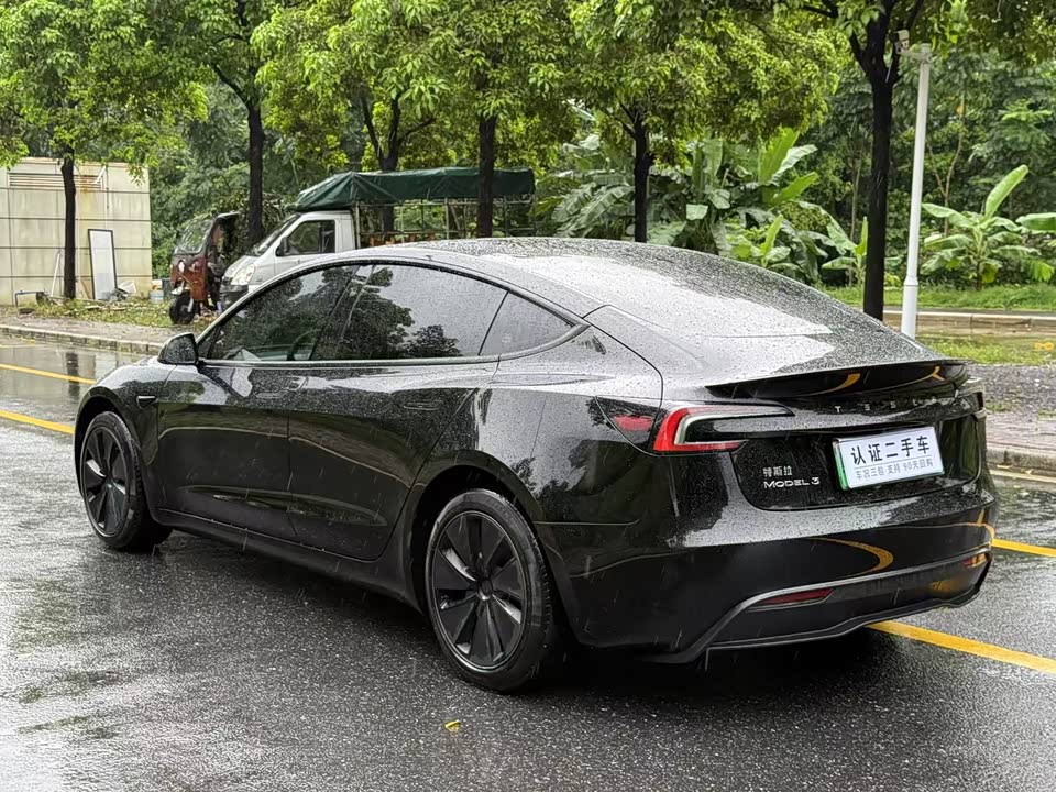 Tesla Model 3 Tesla Model 3