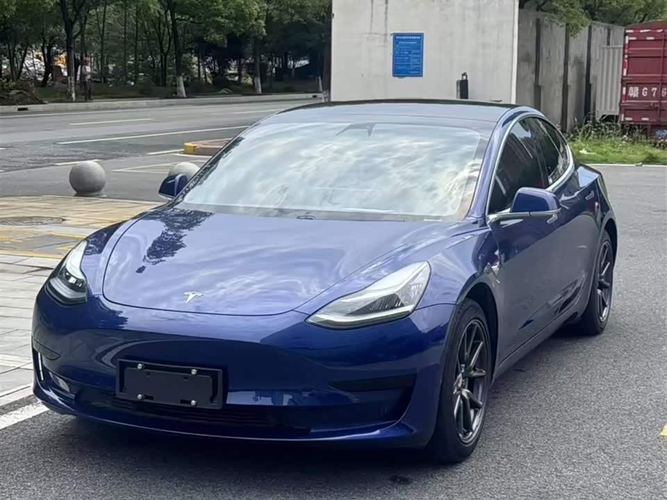 Tesla Model 3 Tesla Model 3