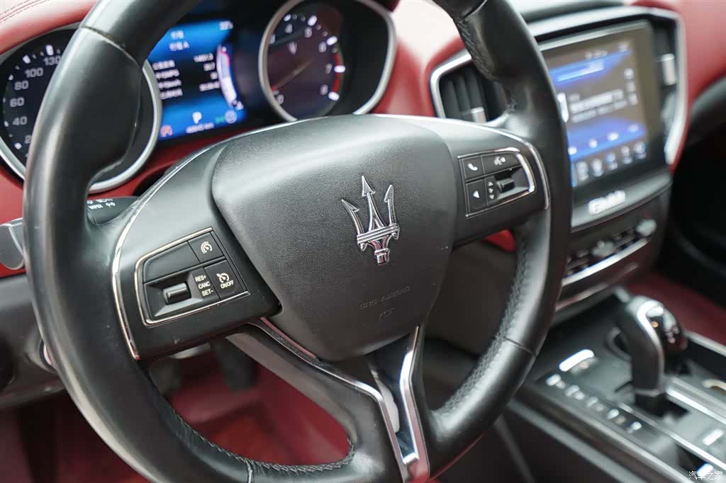 Maserati Ghibli, 2017 8