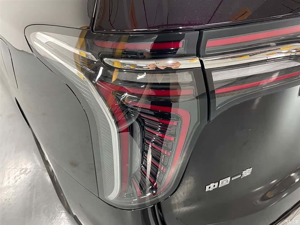 Hongqi HQ9, 2024 15