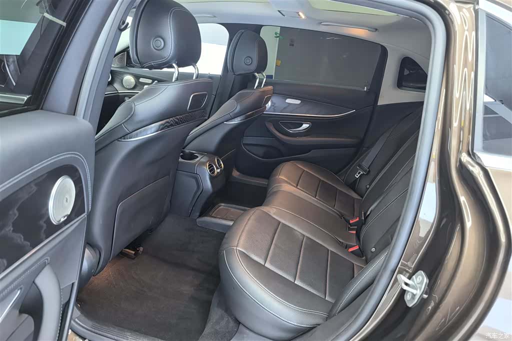 Mercedes-Benz E-Class, 2018 10