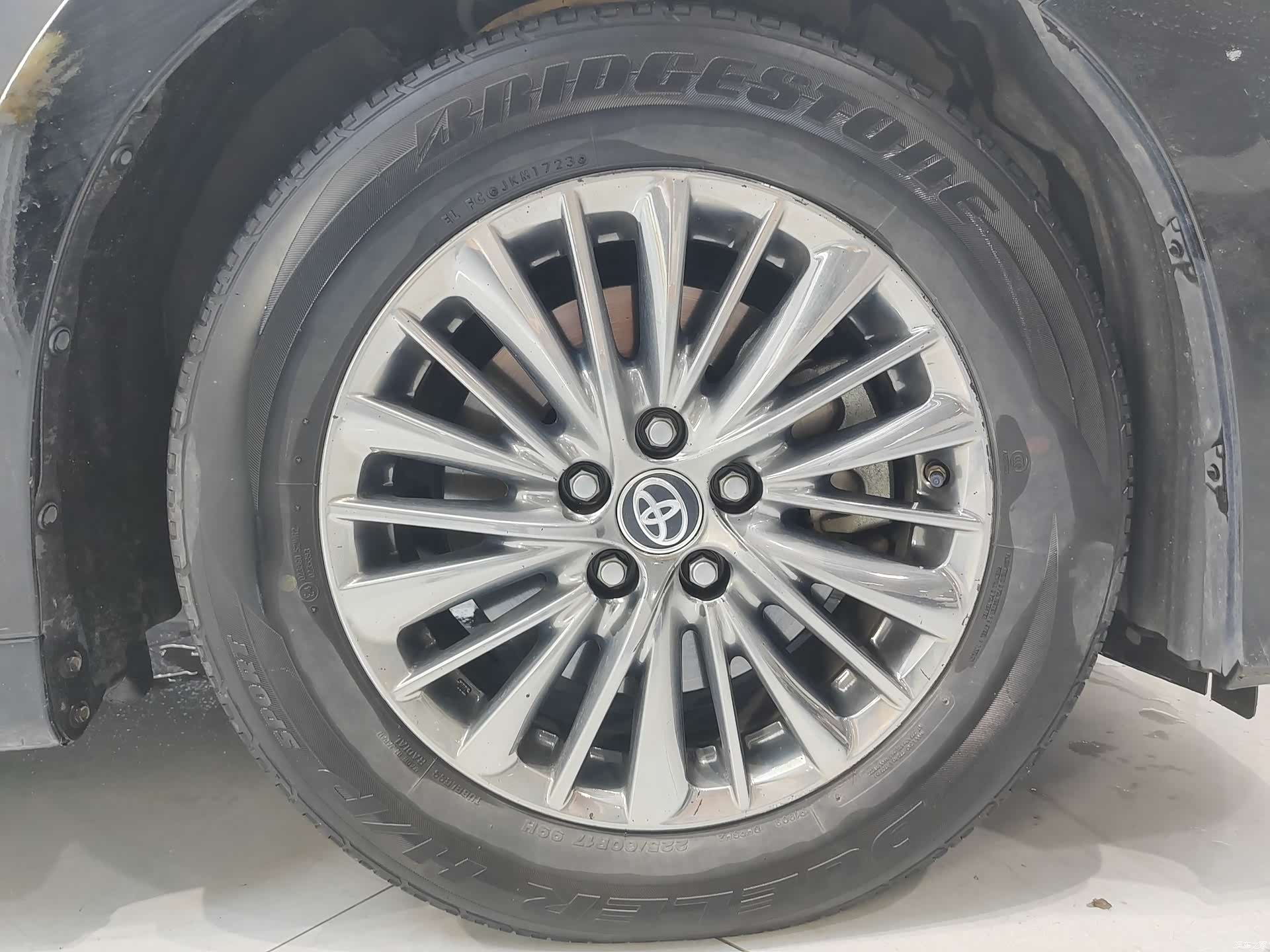 Toyota Alphard, 2022 25