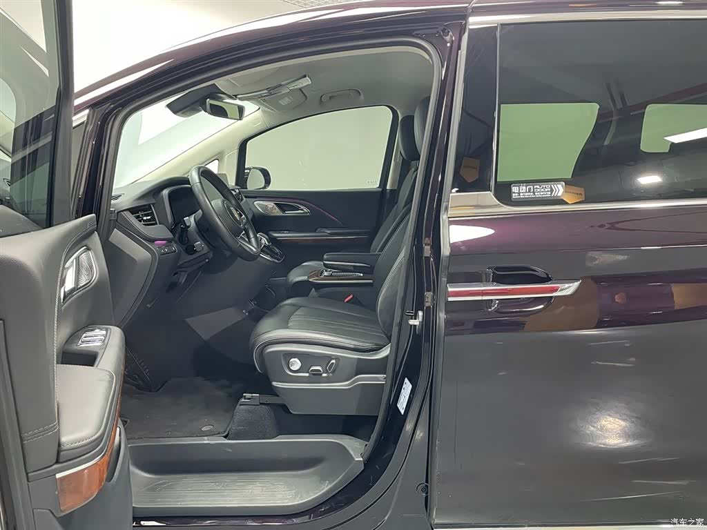 Hongqi HQ9, 2024 10