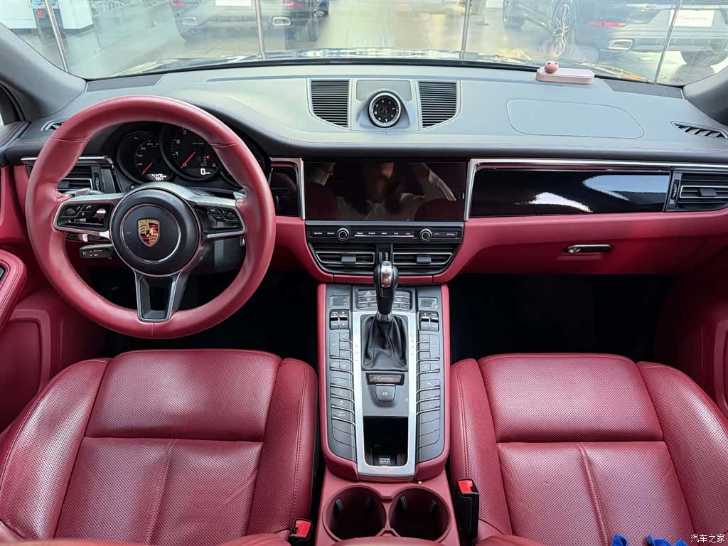 Porsche Macan, 2020 11