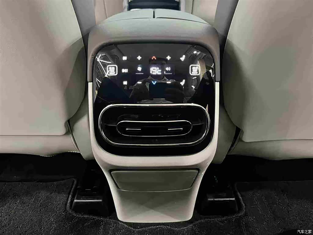 Leapmotor C11, 2023 29