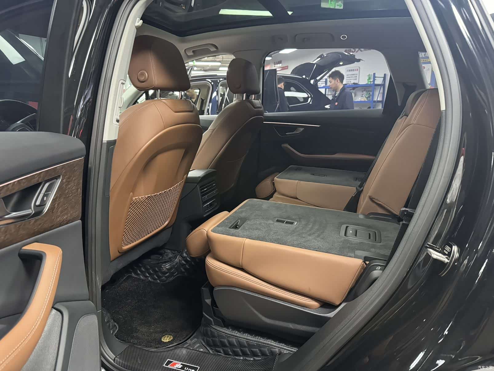 Audi Q7, 2024 9