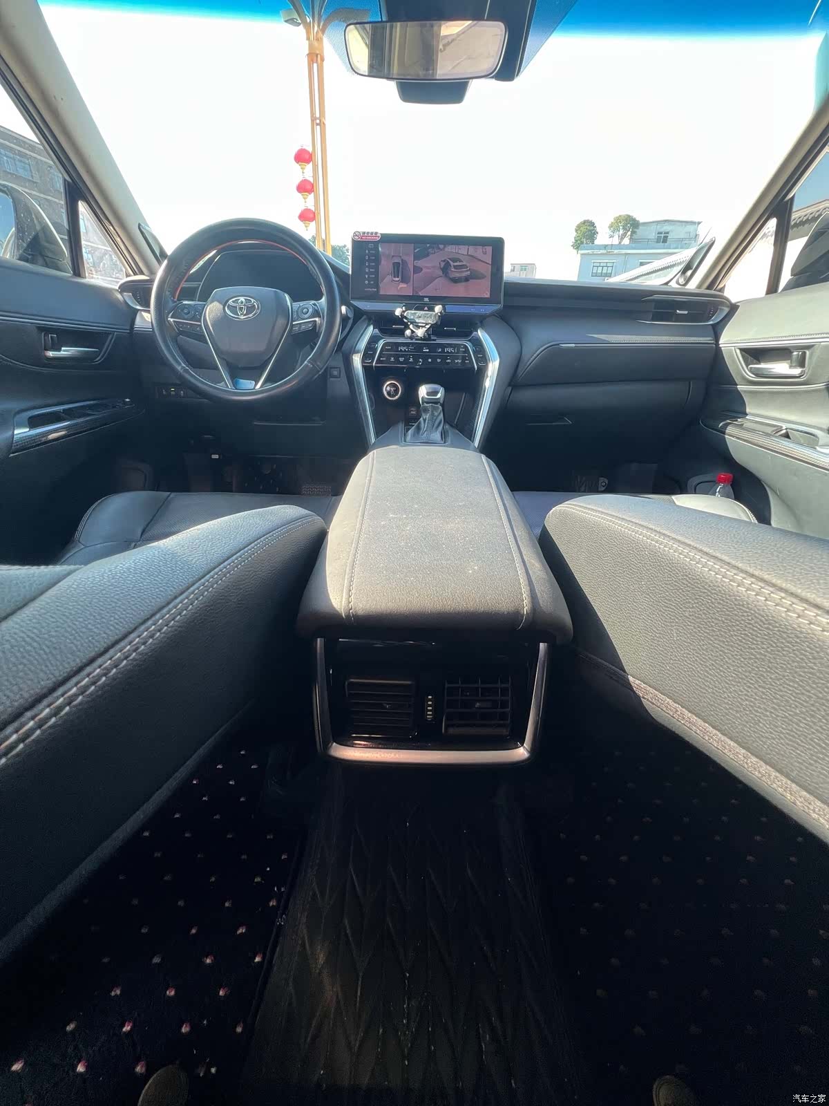 Toyota Venza, 2024 11