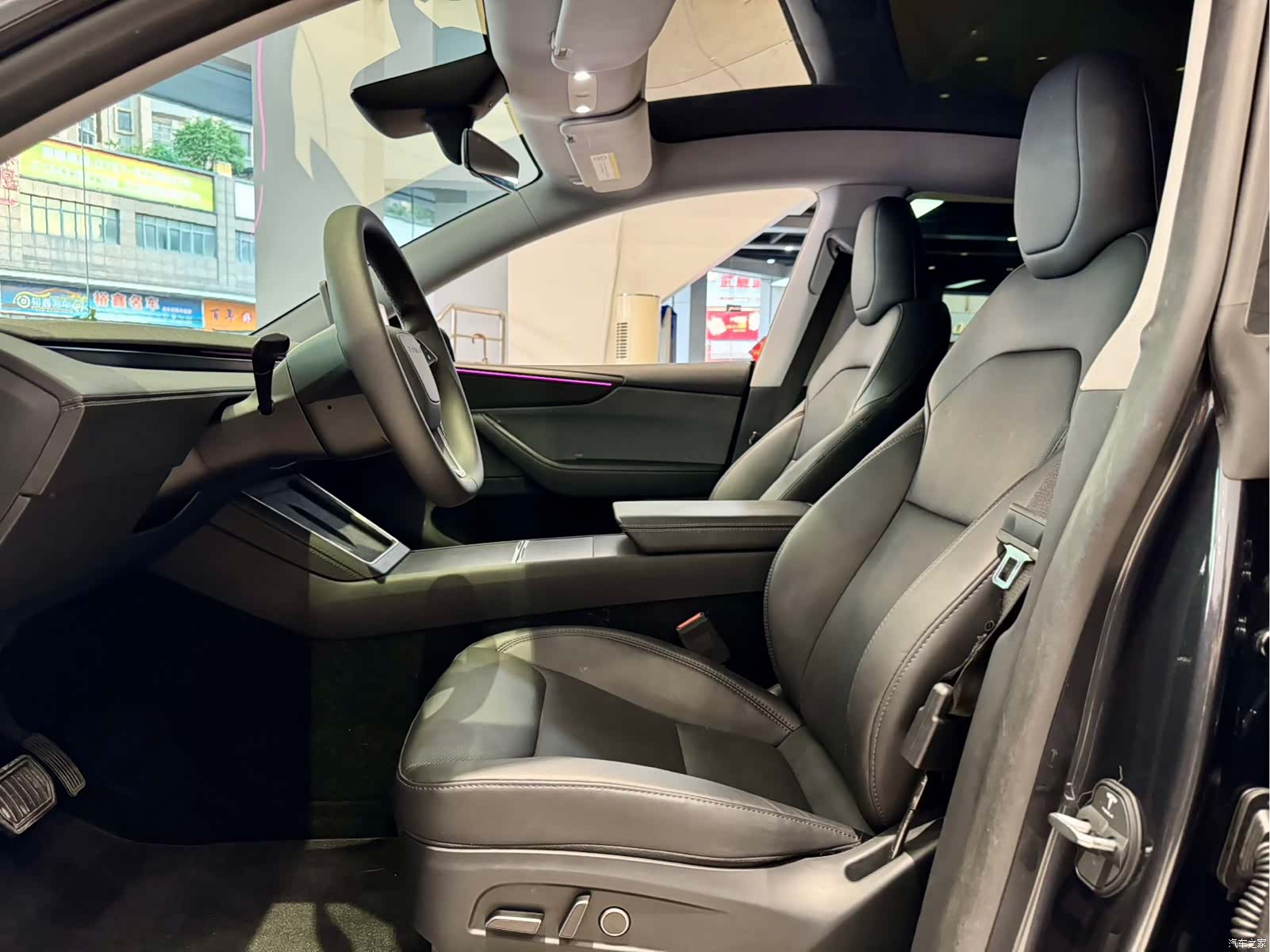 Tesla Model Y, 2025 6