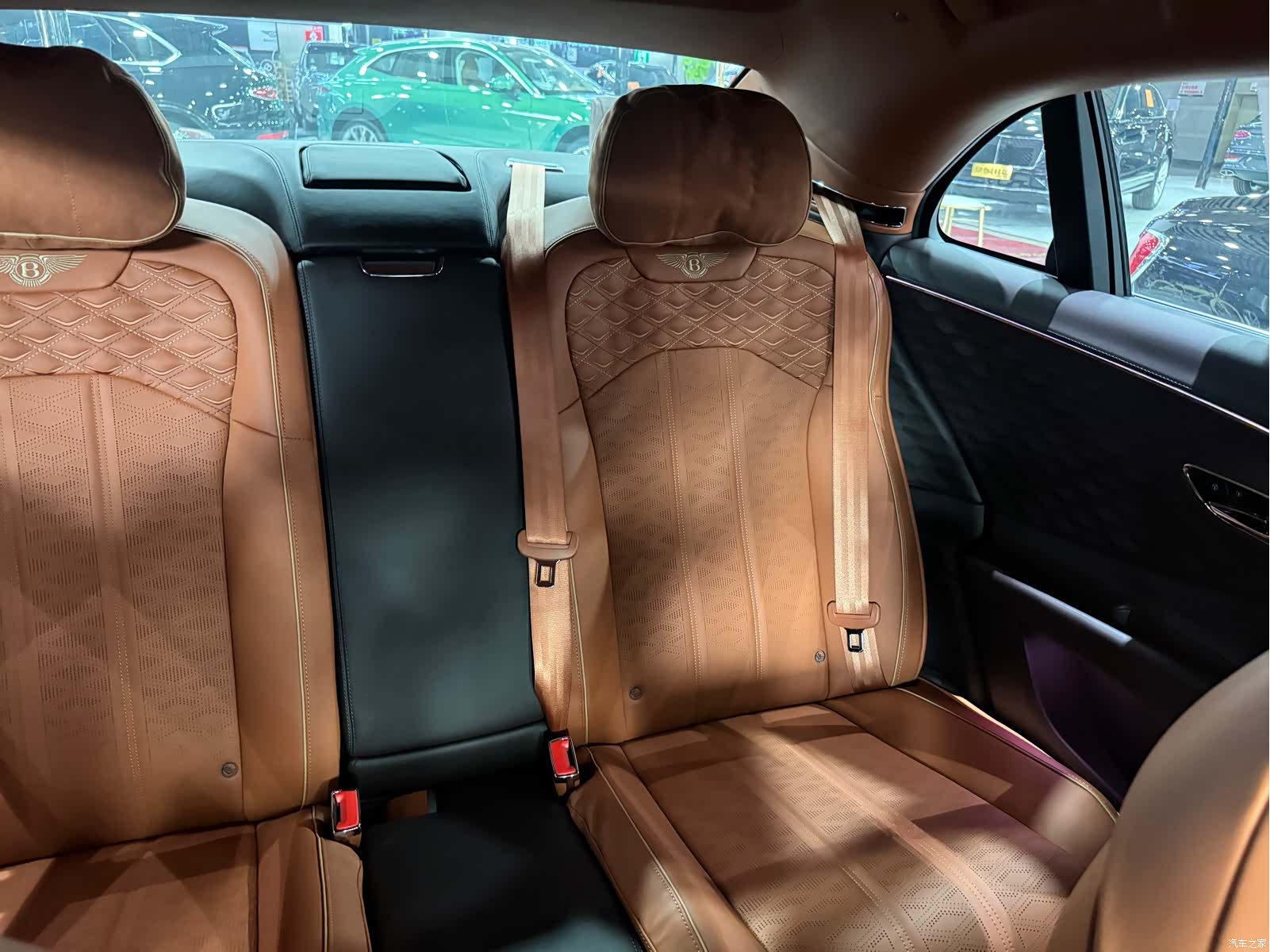 Bentley Flying Spur, 2025 все фото