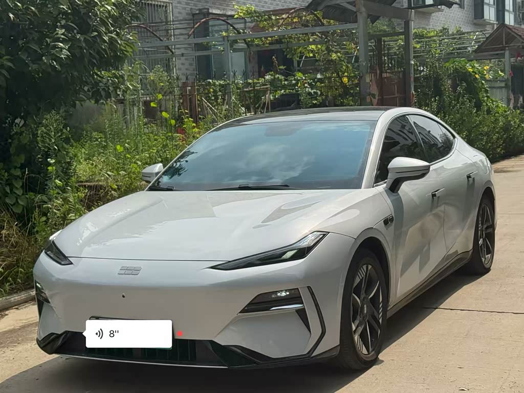 Geely Galaxy E8