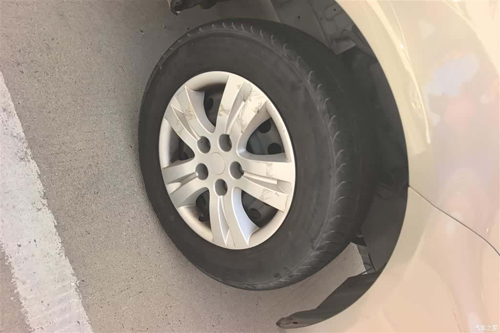 DongFeng M5, 2022 6