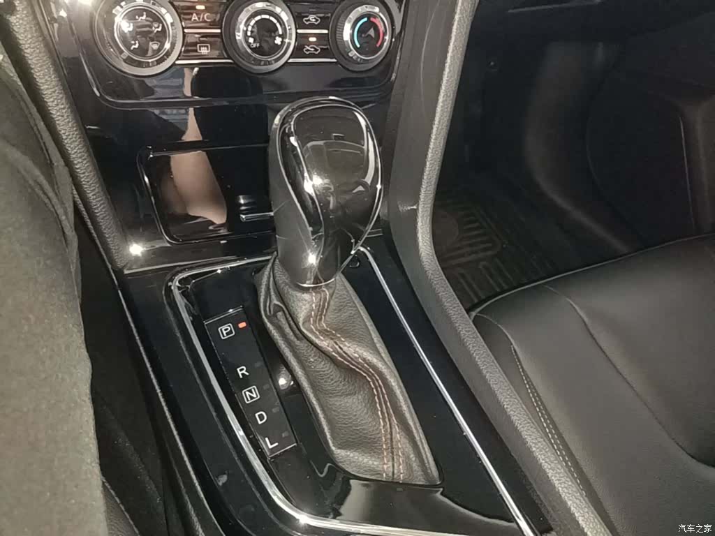 Nissan D60, 2022 6