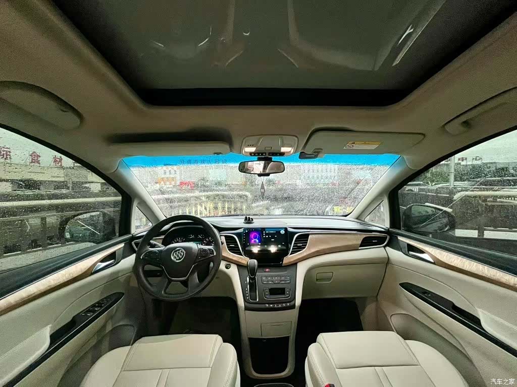 Buick GL8, 2017 7