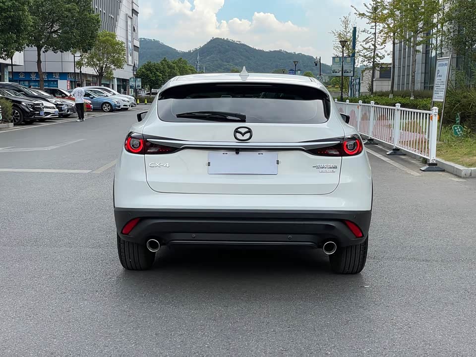 Mazda CX-4
