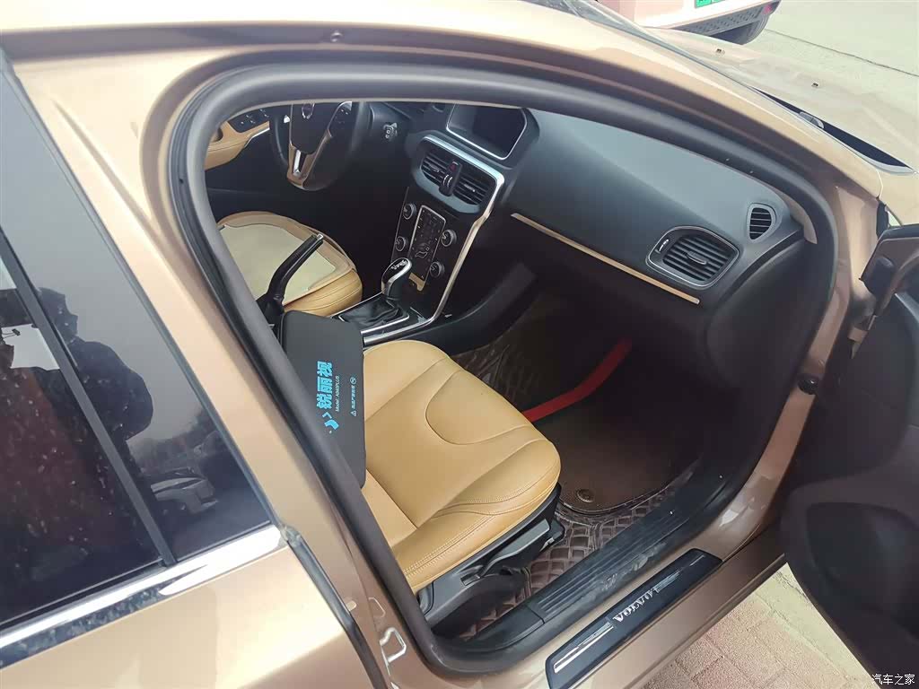 Volvo V40, 2017 20