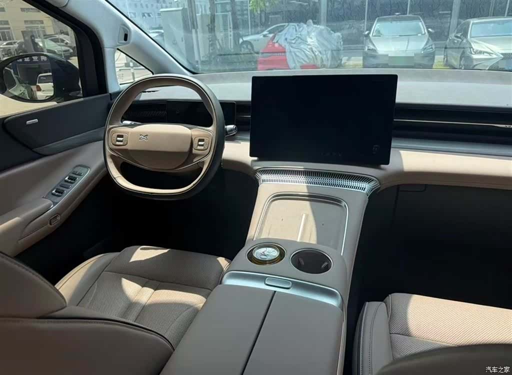 Xpeng X9, 2025 3