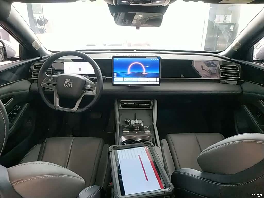 BYD Qin, 2025 10