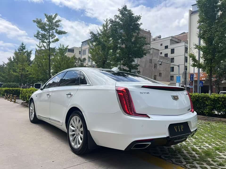Cadillac XTS