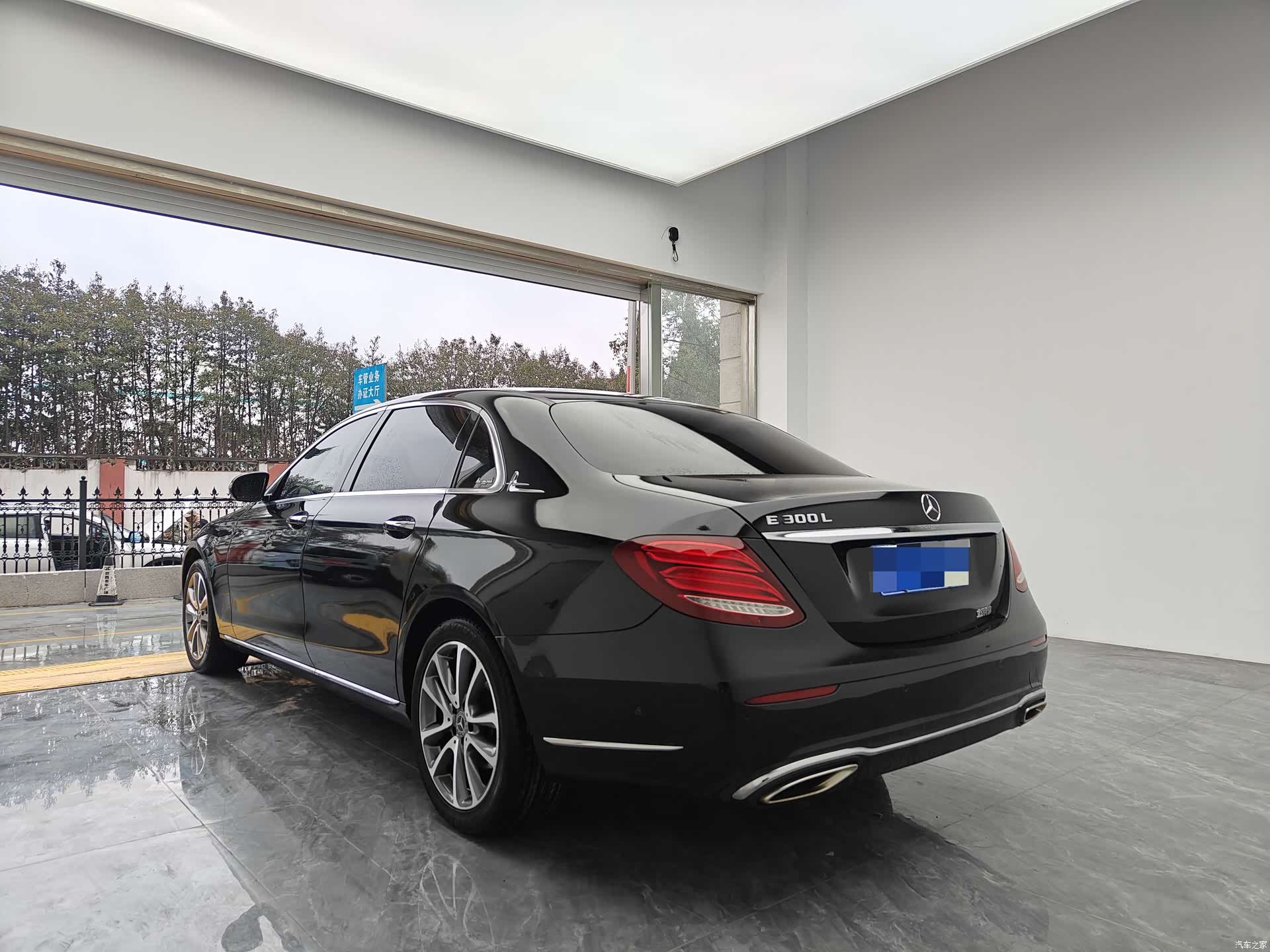 Mercedes-Benz E-Class, 2018 4