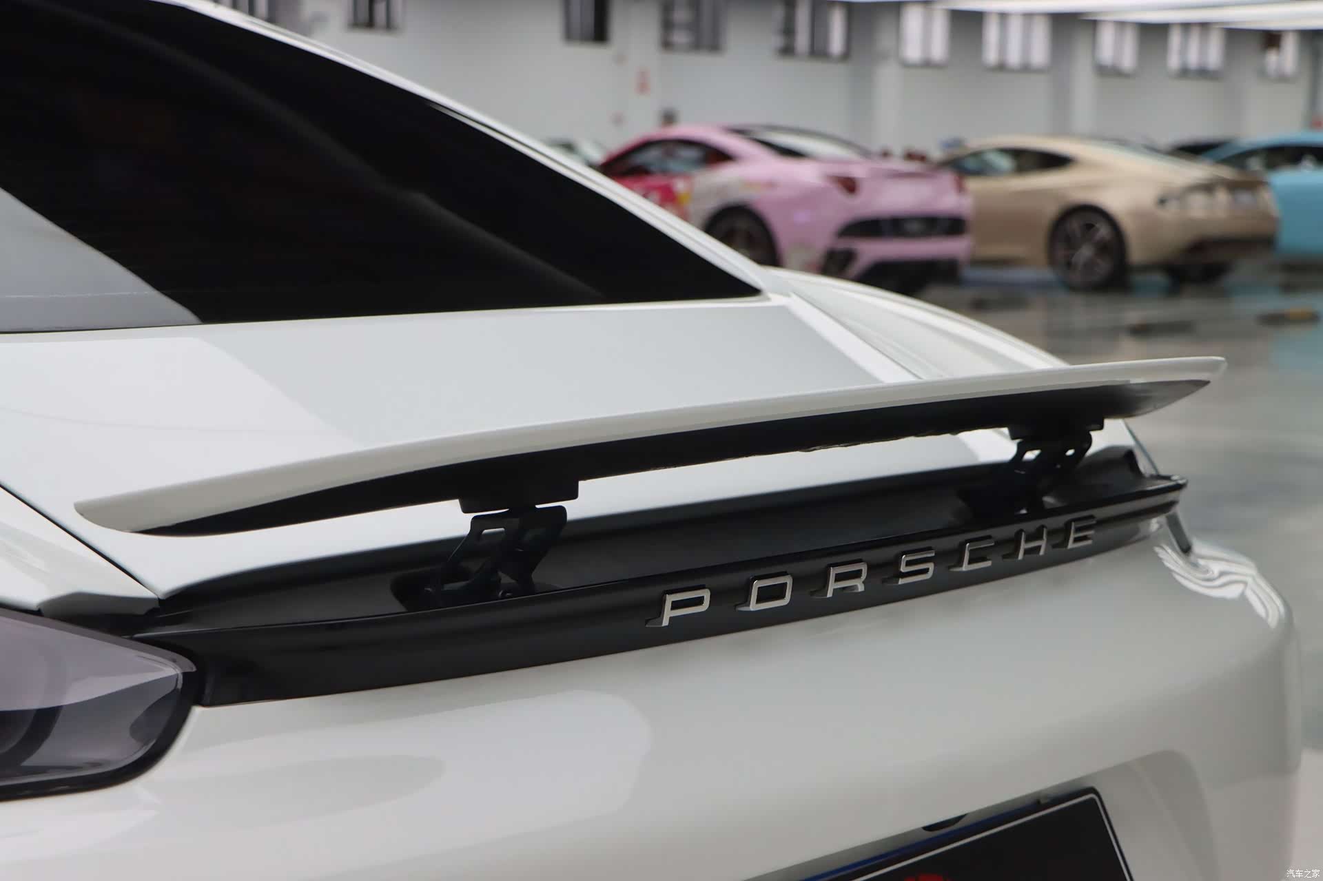 Porsche Cayman, 2018 11
