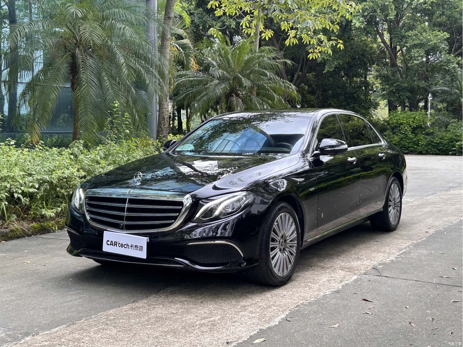 Mercedes-Benz E-Class, 2020 1