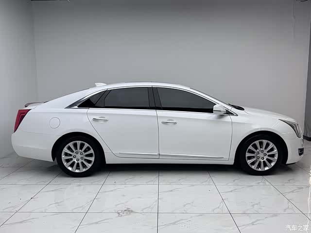 Cadillac XTS, 2017 2