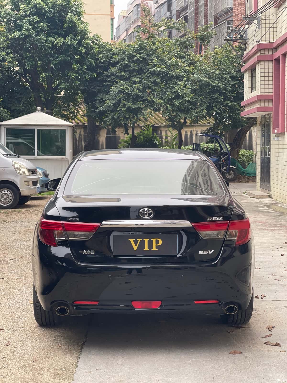 Toyota 2.5V, 2015 6