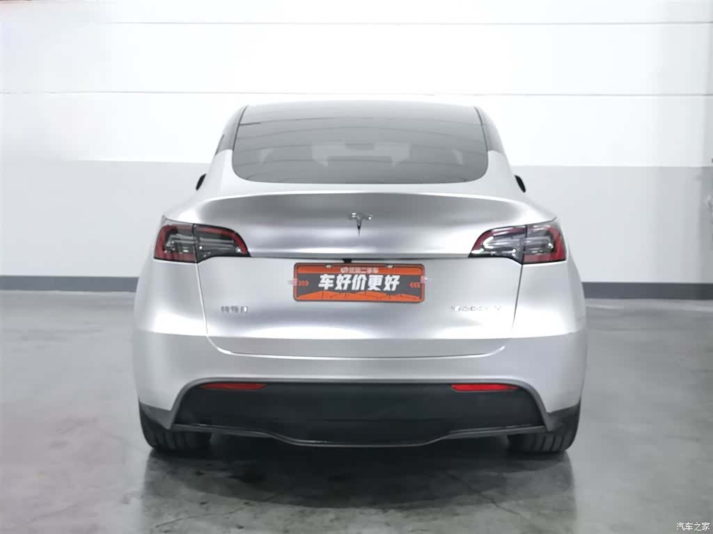 Tesla Model Y, 2024 4