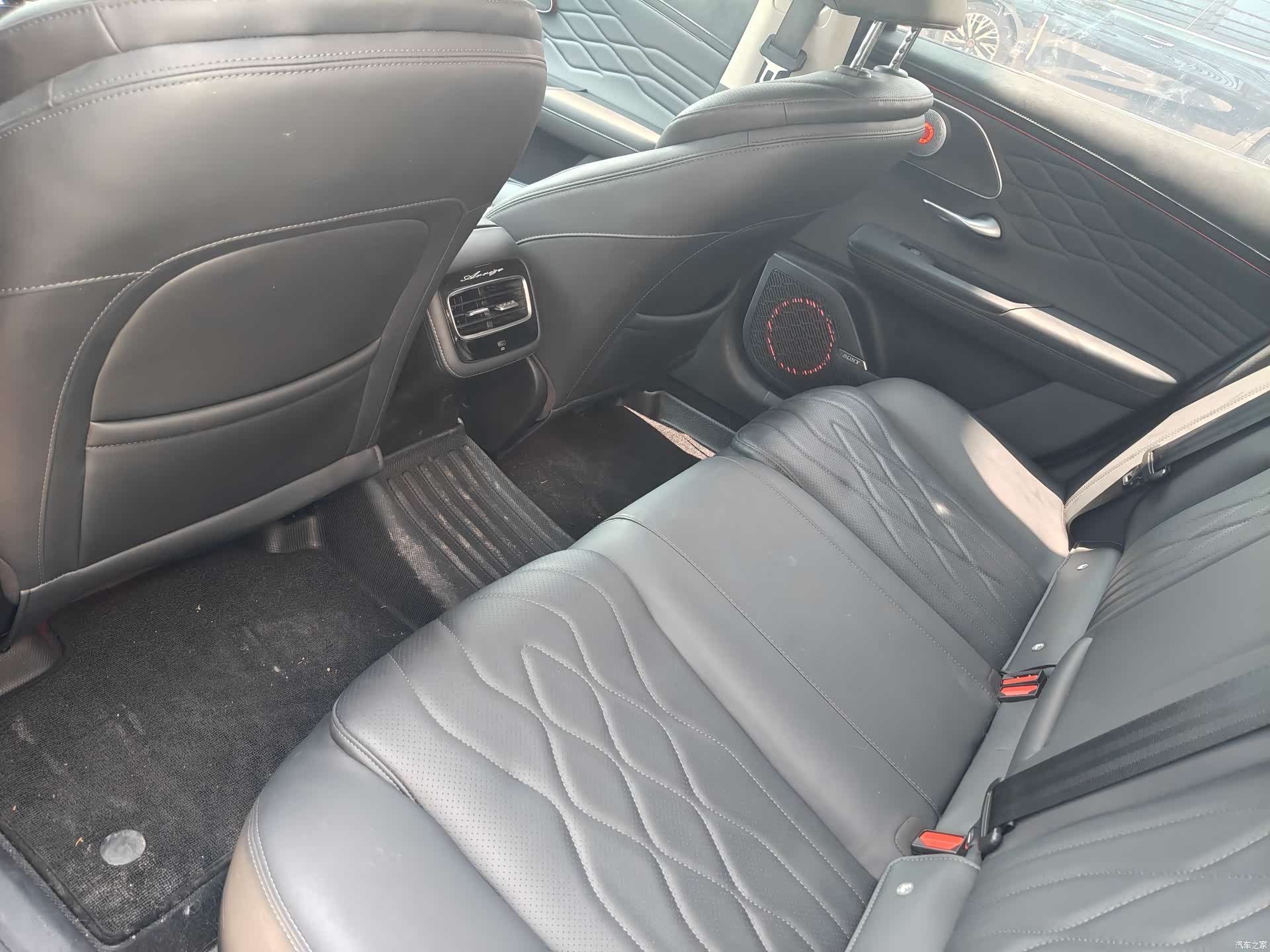 Chery Arrizo 8, 2025 все фото