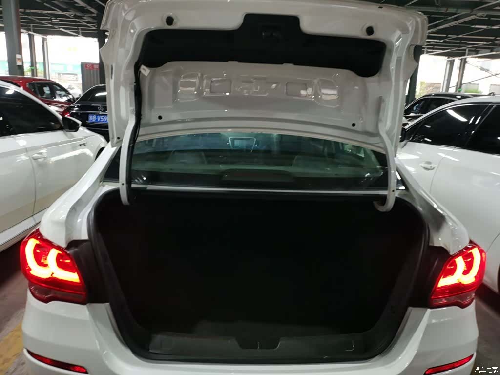 Chevrolet 320, 2018 15