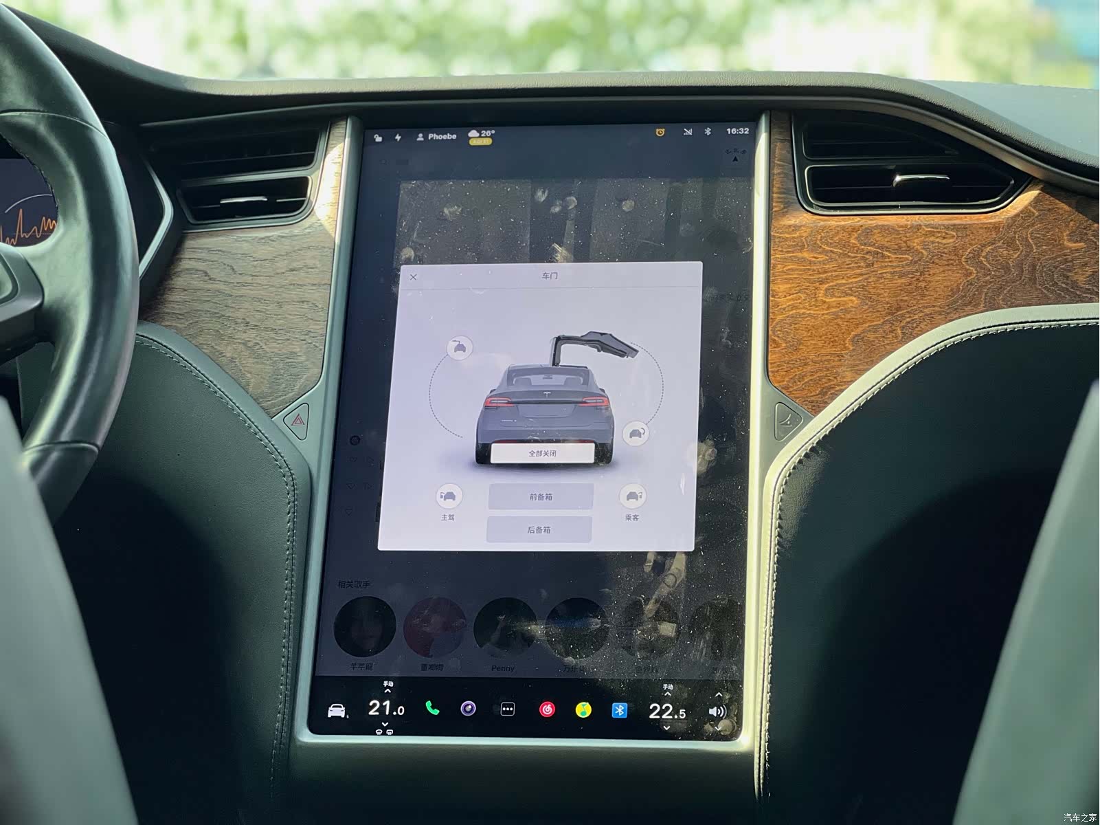 Tesla Model X, 2020 14
