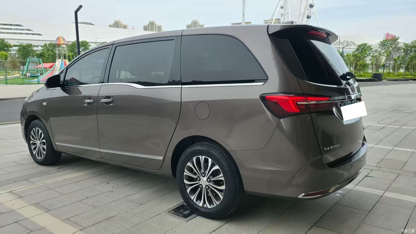 Buick GL8, 2022 4